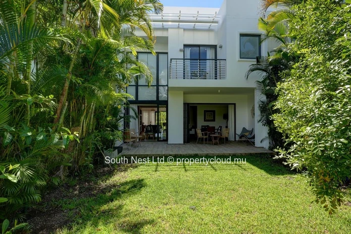 Elegant 3-Bedroom Townhouse in Azuri Nautil – Rooftop with Lagoon Views, Steps from Village