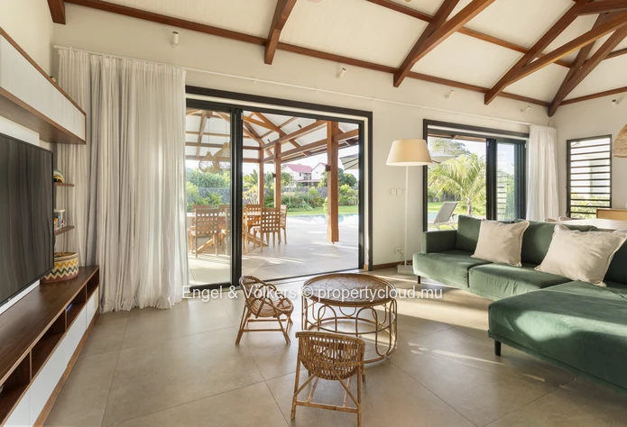 Fully Furnished 5-Bedroom Villa with Pool & Large Garden on Mauritius' East Coast