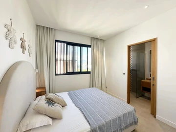 4 Bedroom Villa
