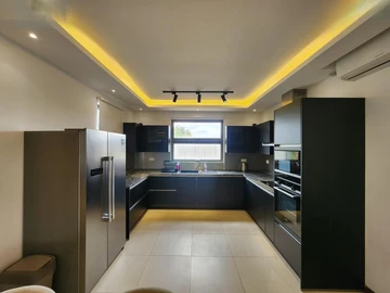 4 Bedroom Villa