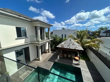 5 Bedroom Villa