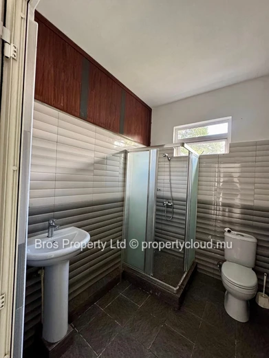 Rs 75,000/Month | Spacious Commercial Office for Rent in Curepipe