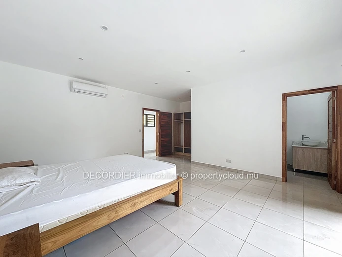 Stunning Balinese house in Pereybere, close to the centre of Grand Baie