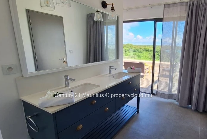 Vue Océan à 180° – Penthouse 3 ch en suite Meublé avec Piscine Privée à St. Antoine