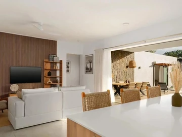 4 Bedroom Villa