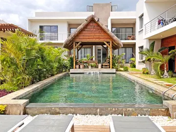 Beautiful penthouse for rent in flic en flac