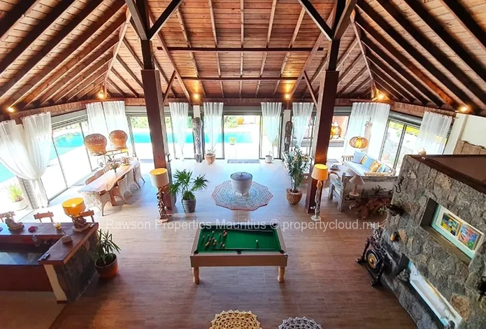 Villa de Luxe à Vendre à Pereybere, Grand Baie - 4 chambres, piscine, idéale pour étrangers