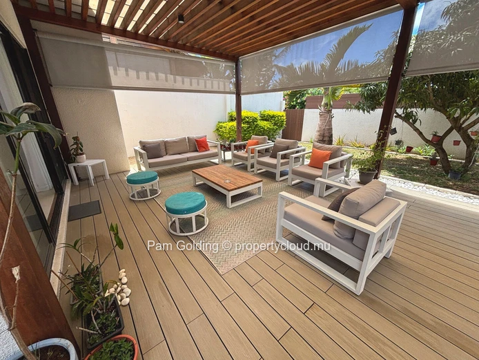 Villa 4 chambres à vendre à Grand Baie, Île Maurice | Le Jardin – Accès direct à la plage