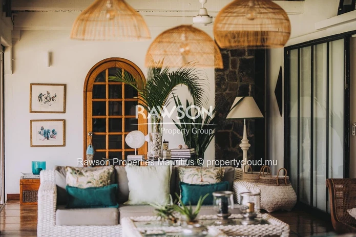 4 En-Suite Bedroom Villa | Pool | Lagoon View | Calodyne | From €6,500/Month