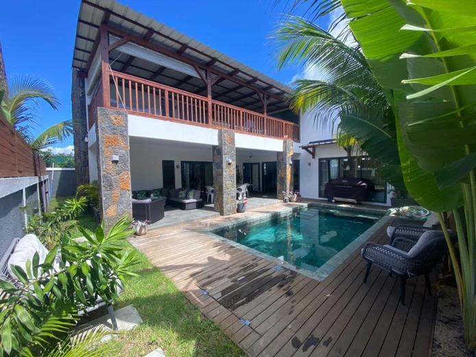Furnished 4-Bedroom House with Swimming Pool in Pointe aux Canonniers