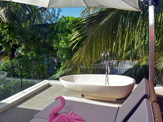 Beachfront Apartment In Pereybere 