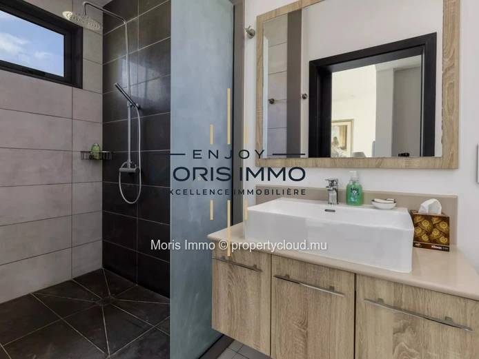 Modern 3-Bedroom House with Pool in Grand Baie