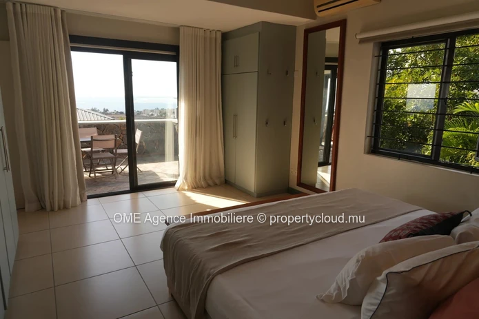 4-Bedroom Home with Panoramic Ocean Views