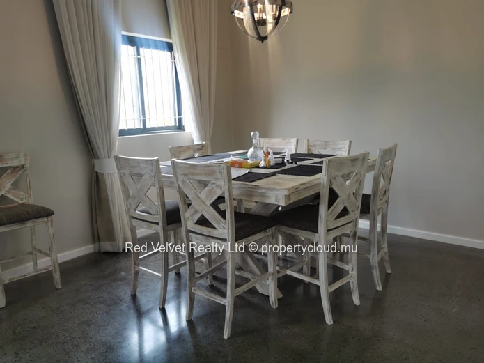 Maison de ville de 4 chambres à louer à Highlands | Terrasse sur le toit | Meublée
