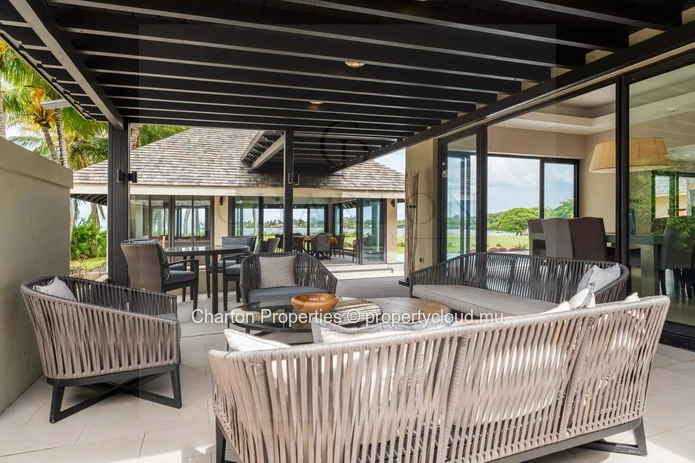 Villa 6 chambres d’exception avec vue panoramique sur le golf et le lagon