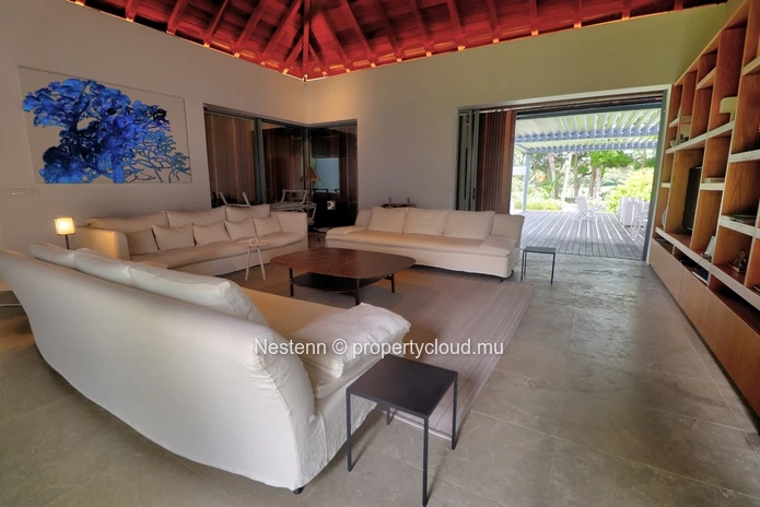 Villa d'exception sur le Domaine d'Anahita : Une fusion de luxe et d'élégance naturelle