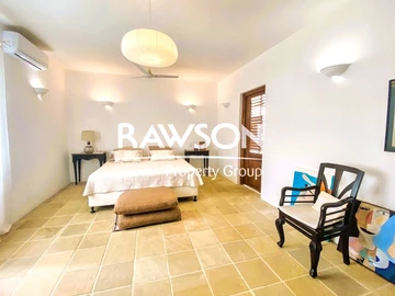4 Bedroom Villa