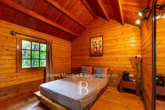 MARE LONGUE - Charmants chalets en bois nichés au cœur de la nature - 4220m²
