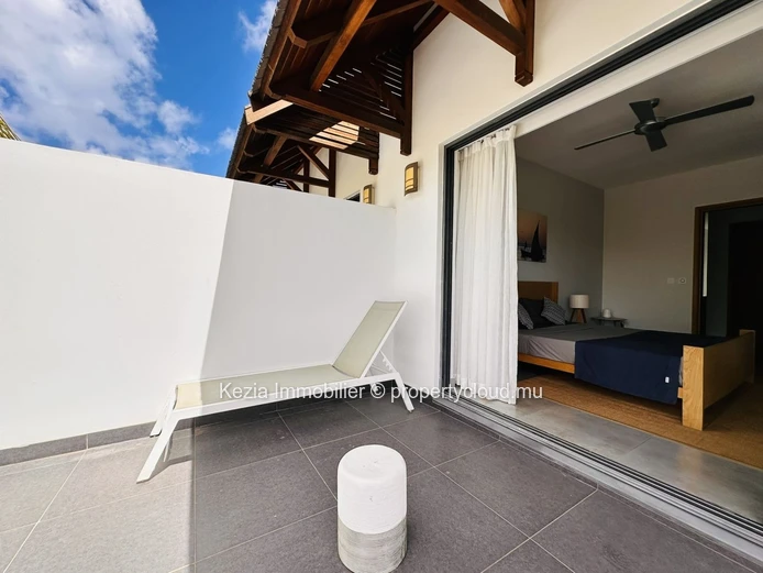 Contemporary Villa In A Secure Residence