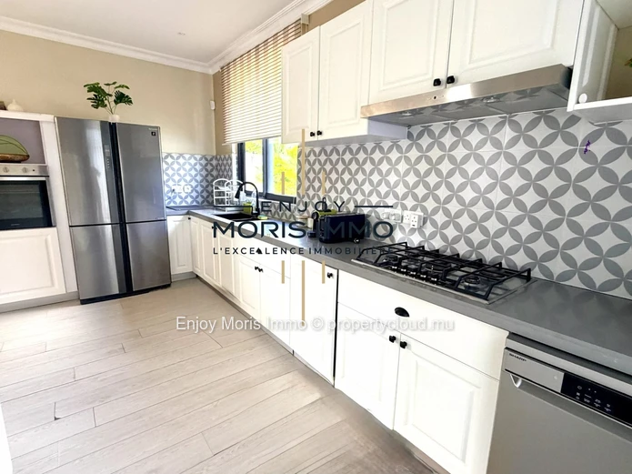 Modern villa for rent in Calodyne – Mauritius – 300 m from the beach