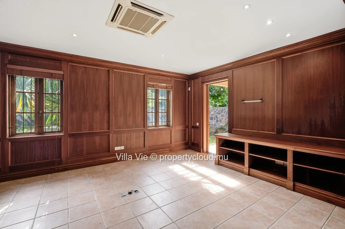 Calodyne - Maison spacieuse de style méditerranéen de 6 chambres (Mandat exclusif)