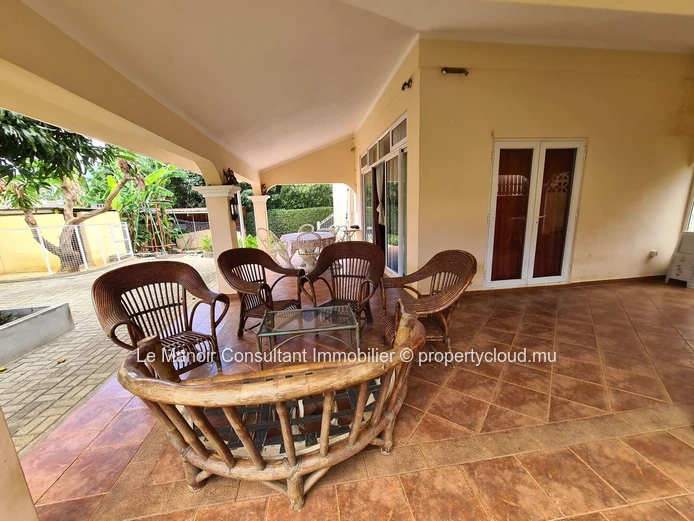 Villa de 5 chambres avec piscine à vendre à Bambous