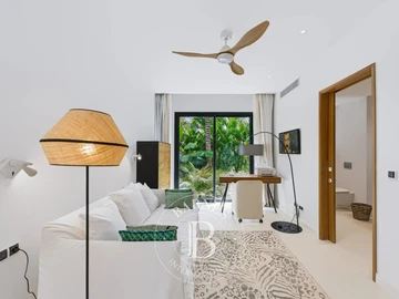 5 Bedroom Villa