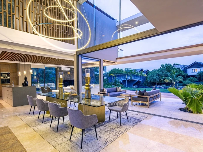 One of a Kind Luxury 5 Bedrooms Villa
