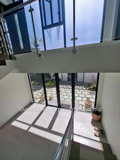 Rooftop Apartment at Ruisseau Palmyre