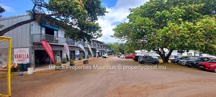 Commercial Space for Rent – 75 m² – Black River, Coastal Road