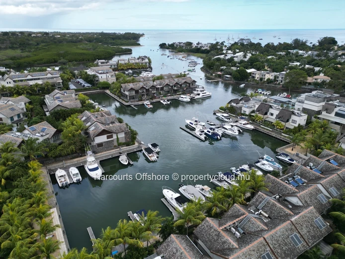 Villa de Luxe en Bord de l’Eau avec Amarrage Privé à Tamarin