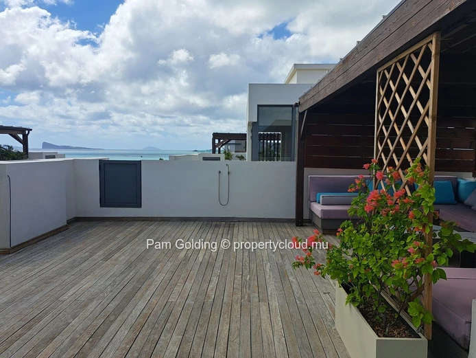 3 Bedroom penthouse – Pointe aux Cannoniers 