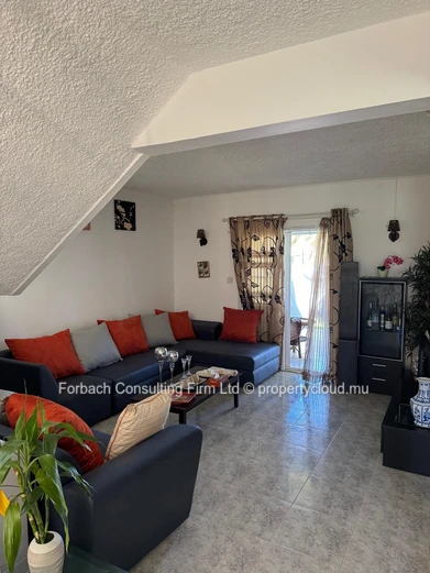 Maison individuelle 3 chambres avec piscine & jardin – Résidence Azure Bleu