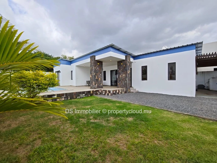 Bungalow For Rent In Grand Baie - North
