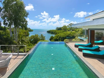 4 Bedroom Villa