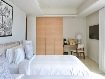 6 Bedroom Villa