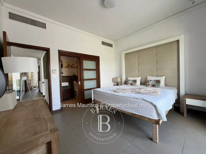 AZURI RESORT - 4-Bedroom Villa with Garden & Pool