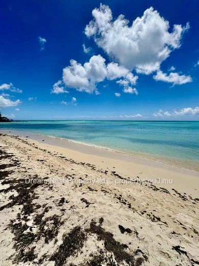 A Rare Plot Between Golf, Beach and Exclusive Island Living