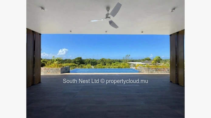Luxury villa with access to a 5-star lifestyle in Valriche