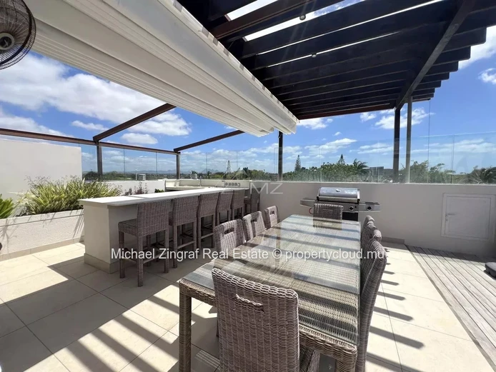 Private Beach Access - Penthouse in Pereybere