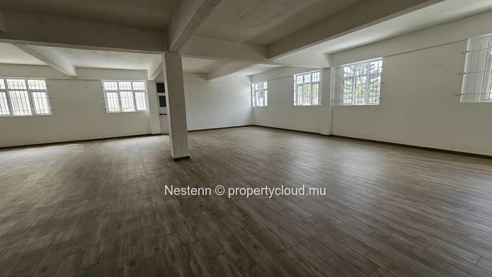 Bureau de 1100 m².