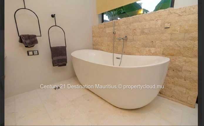 Elegant Furnished Villa for Long-Term Rental 