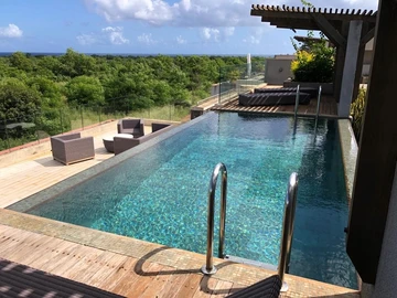 Sea view apartment, 3 en-suite bedrooms, Royal Park, Balaclava