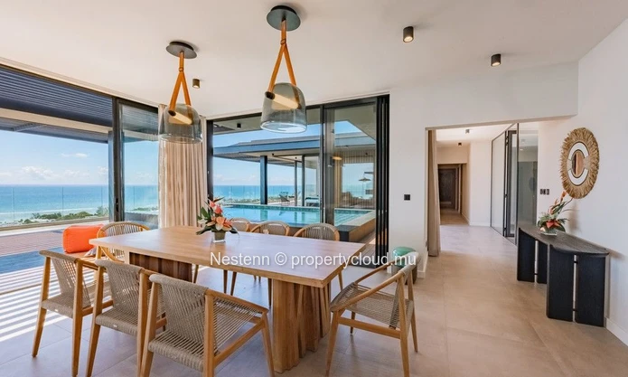 Suspended above the lagoon, an exceptional 4-bedroom en suite villa