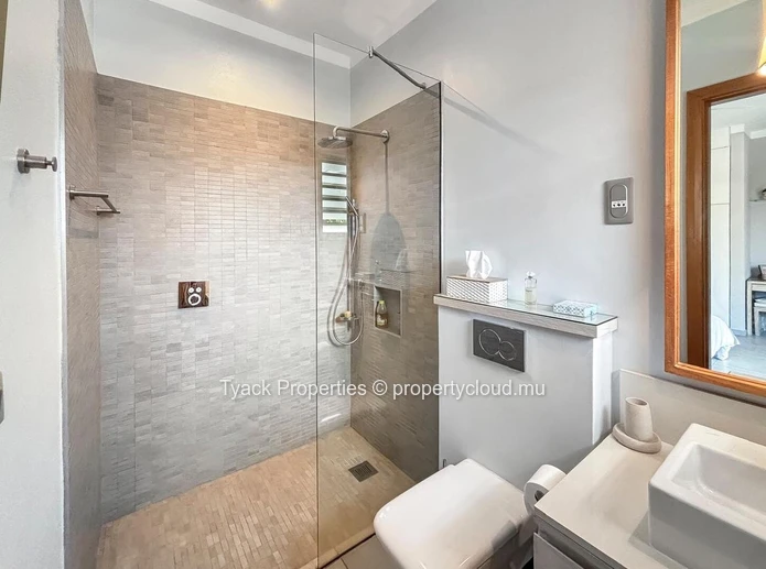Villa de Luxe 3 Chambres avec Piscine Privée – Balaclava