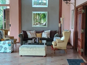 6 Bedroom Villa