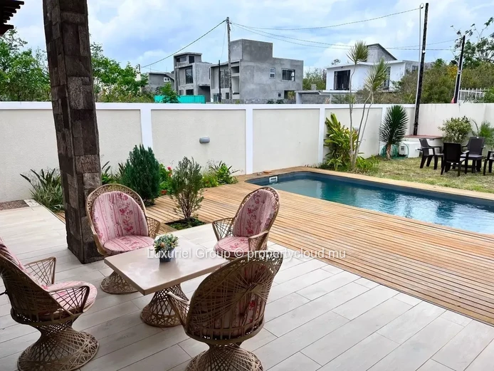 Contemporary House with Pool for Rent in Grand Baie