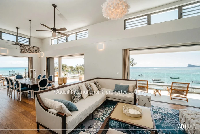 Luxury Beachfront Penthouse in Pereybere – Panoramic Ocean Views of Coin de Mire