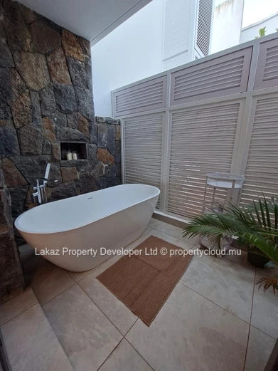 Appartement 2 chambres 150 m² en bord de mer