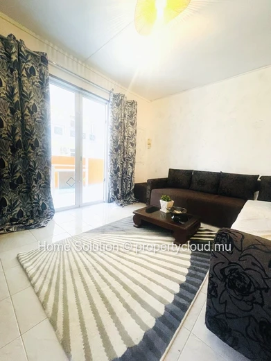 3-Bedroom Ground-Floor Apartment with Terrace and Garage Near Péreybère Beach